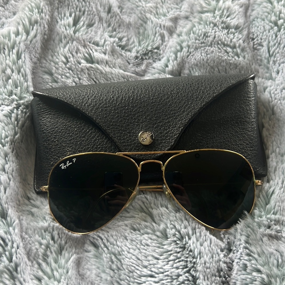 Aviator ray bans 👓
